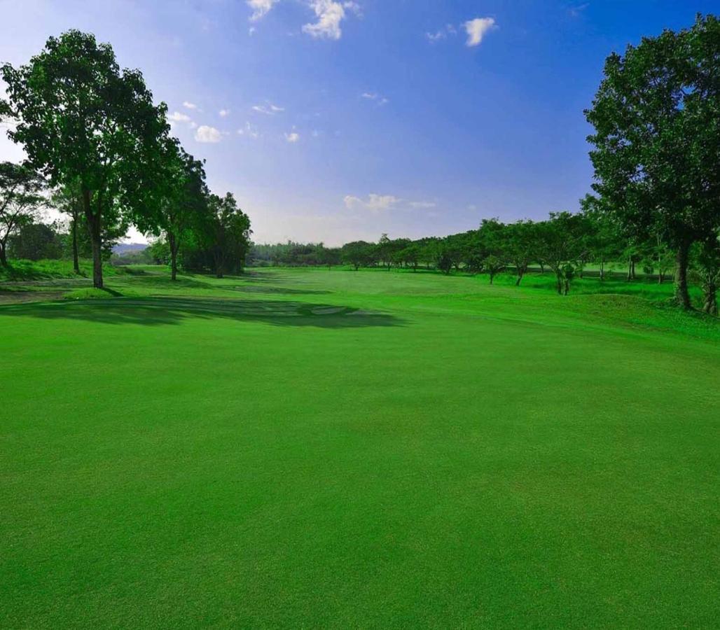 Happy City Golf & Resort Чіанграй Екстер'єр фото